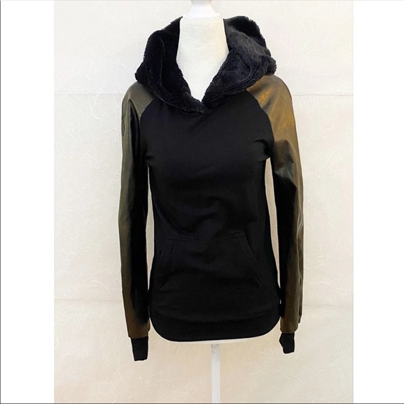 L’AGENCE FAUX LEATHER SLEEVE HOODIE - Picture 6 of 13